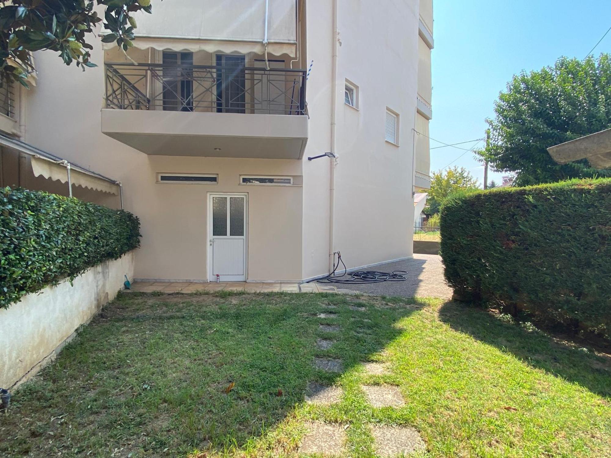 Cozy & Quiet City Apartment Trikala  Bagian luar foto