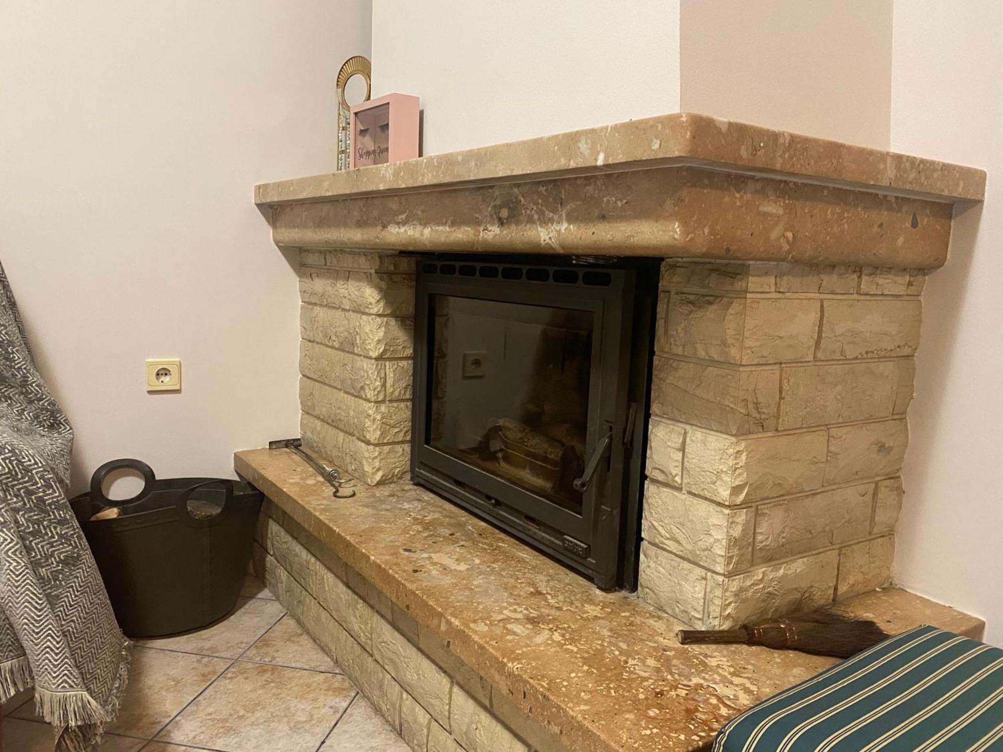 Cozy & Quiet City Apartment Trikala  Bagian luar foto