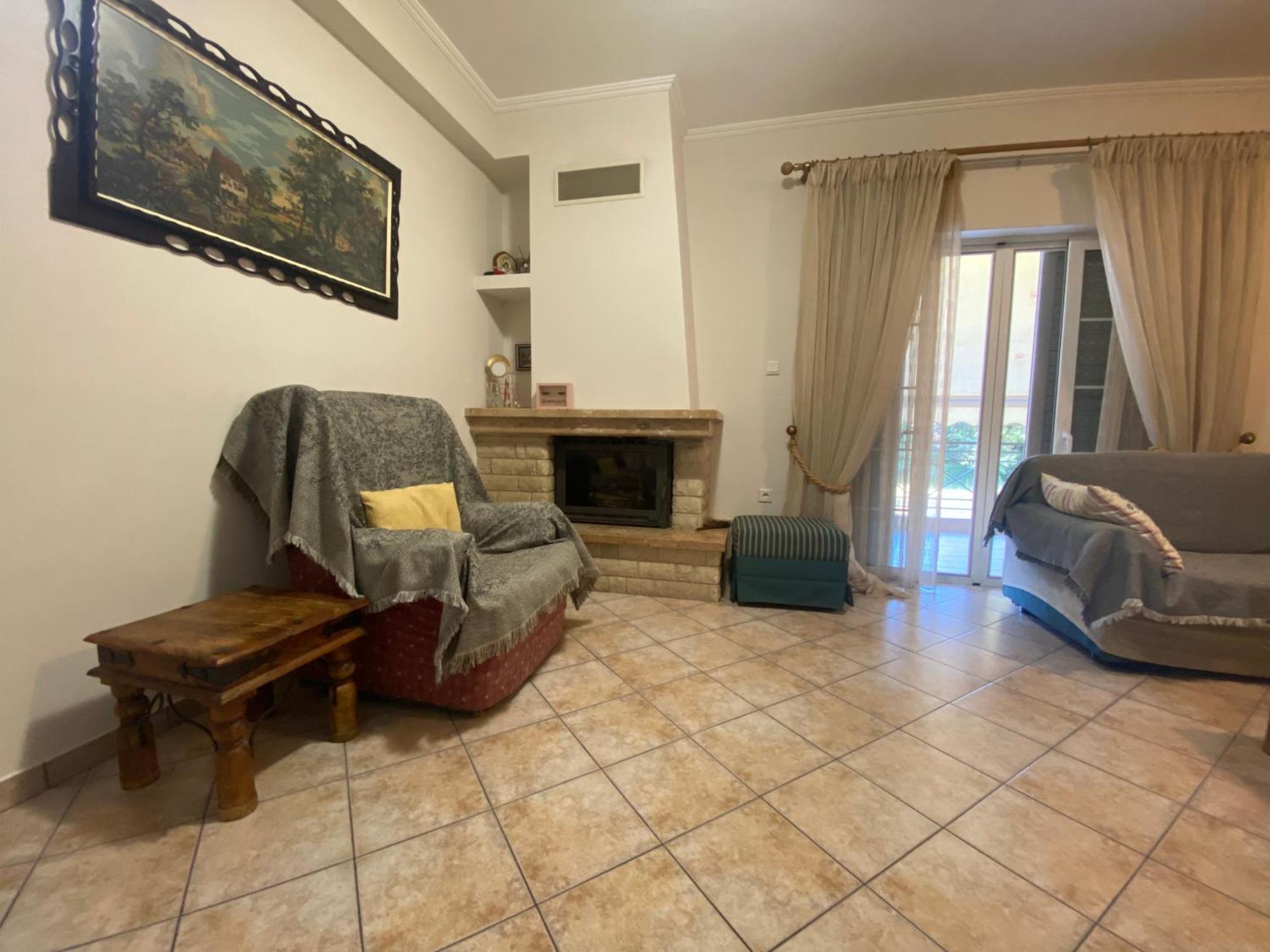 Cozy & Quiet City Apartment Trikala  Bagian luar foto