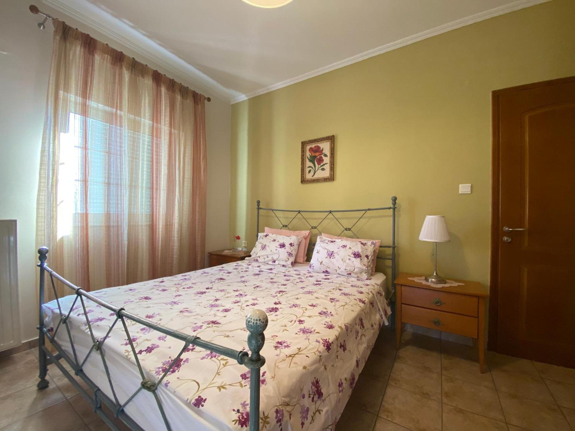 Cozy & Quiet City Apartment Trikala  Bagian luar foto