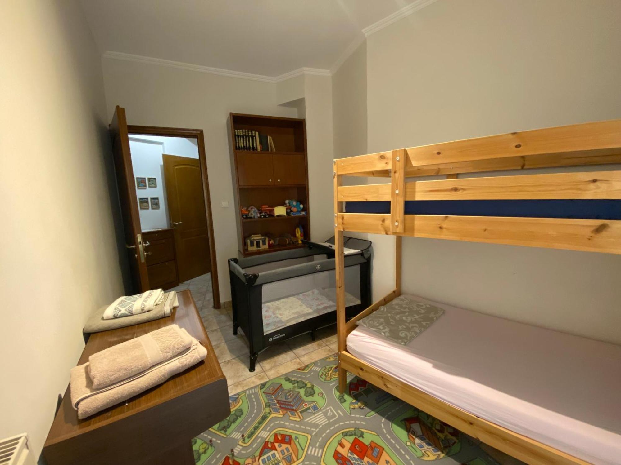 Cozy & Quiet City Apartment Trikala  Bagian luar foto