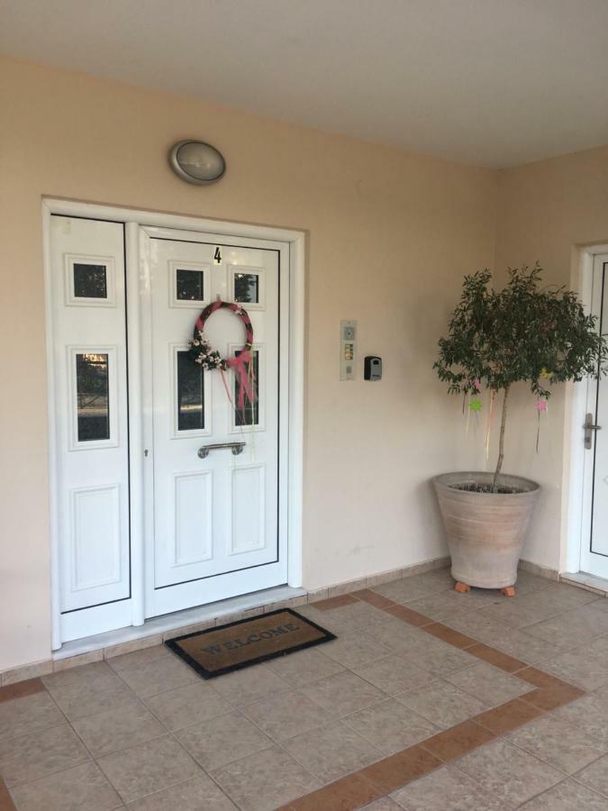 Cozy & Quiet City Apartment Trikala  Bagian luar foto